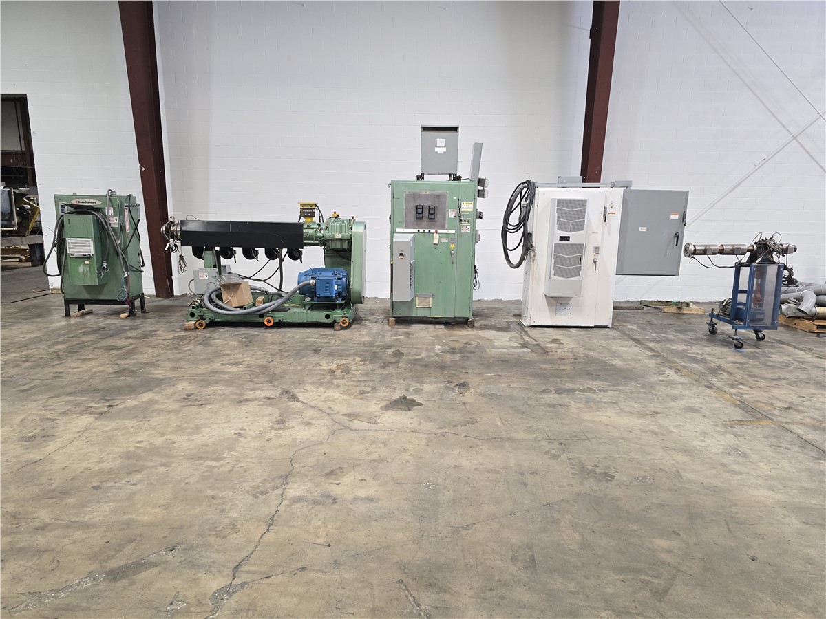 2.5" Davis Standard #25IN25, extruder, 30:1 L/D, 75 HP WEG AC motor, 17.26:1 gearbox ratio, 5 barrel & 5 die - Image 1