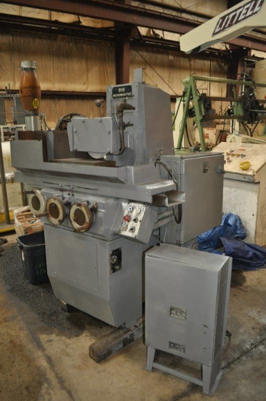 8" x 18" Brown & Sharpe #818, hydraulic surface grinder, 2 HP, coolant, 1977 - Image 9
