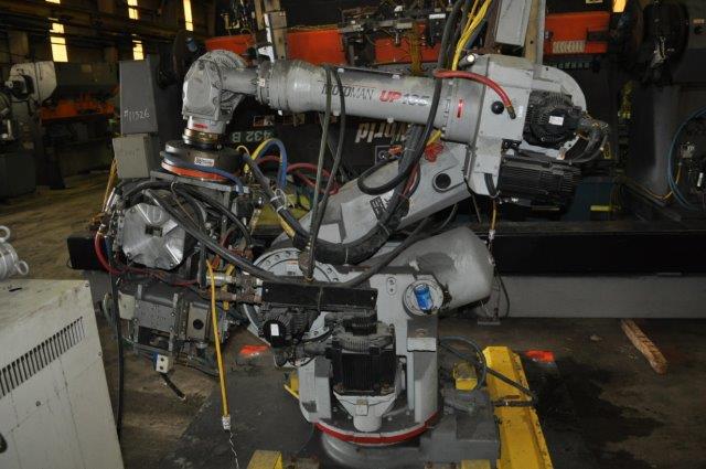 Arcworld Yaskawa Motoman robotic spot welding cell, 1999 - Image 3