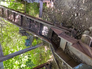 Waste Incline Conveyor, 8' under peeler, adjustable height - Image 1