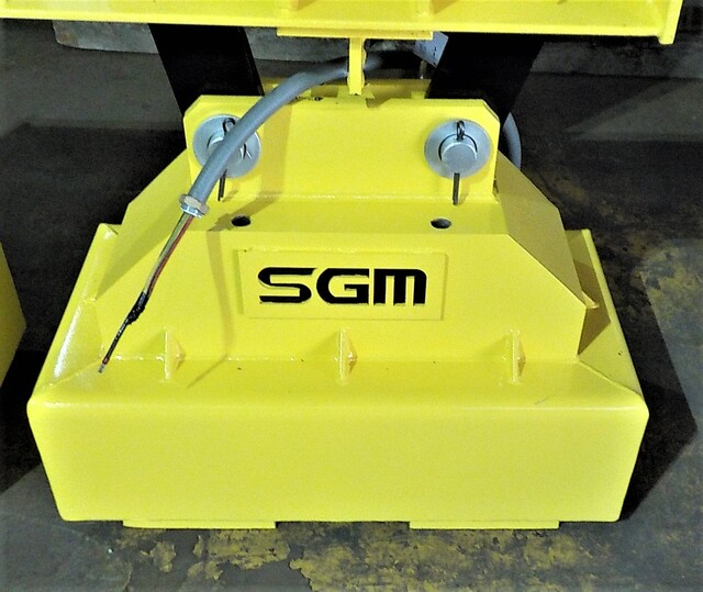 19.5' x 37" SGM, Rectangular Lifting Magnet (9 available) - Image 1