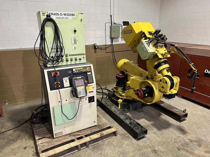 Fanuc, R-2000iA/200R, 6-Axis Articulated Robot, RJ3iB Controller, 2004 (3 available) - Image 1