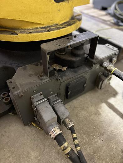 Fanuc, R-2000iA/200R, 6-Axis Articulated Robot, RJ3iB Controller, 2004 (3 available) - Image 4