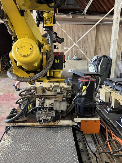 Fanuc, R-2000iB/165F, 6-Axis Articulated Robot, 165 Kg Payload, 2655 mm Reach, R-30iB Controller, 2014 (2 - Image 4