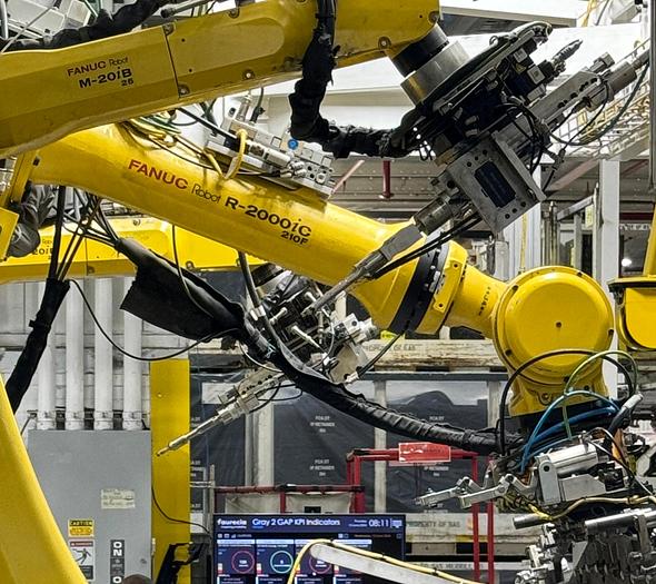 Fanuc, R-2000iC/210F, 6-Axis Articulated Robot, 210 Kg Payload, 2655 mm Reach, R-30iB Controller, 2016 - Image 5