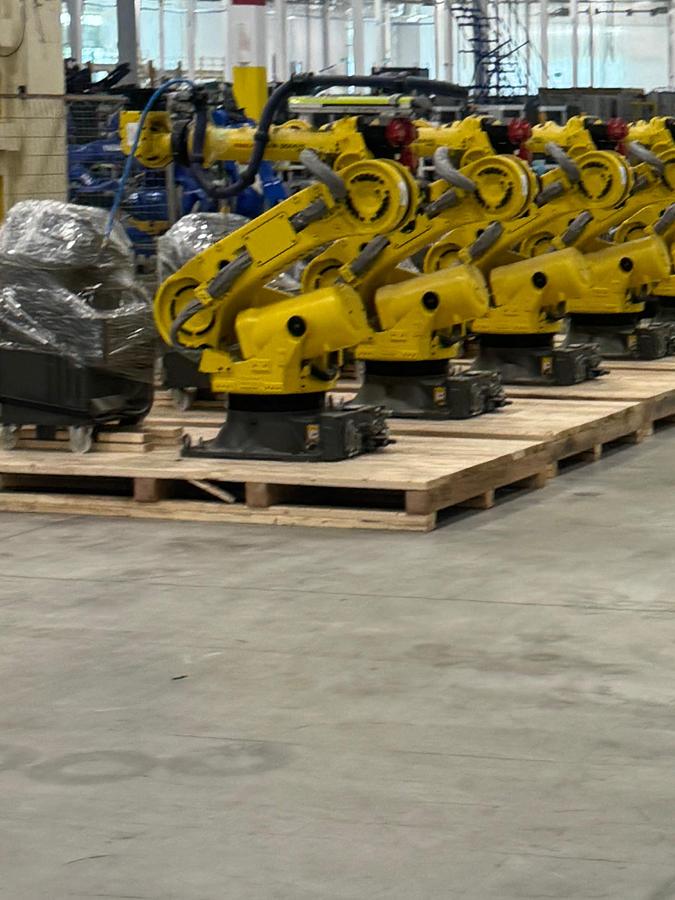 Fanuc, R-2000iC/210F, 6-Axis Articulated Robot, 210 Kg Payload, 2655 mm Reach, R-30iB Plus Controller, 2023 - Image 1