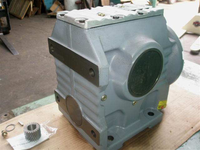 Sew-Eurodrive #S87A, Gear Box Speed Reducer, 45 RPM Output, 39.00 :10 Ratio - Image 5