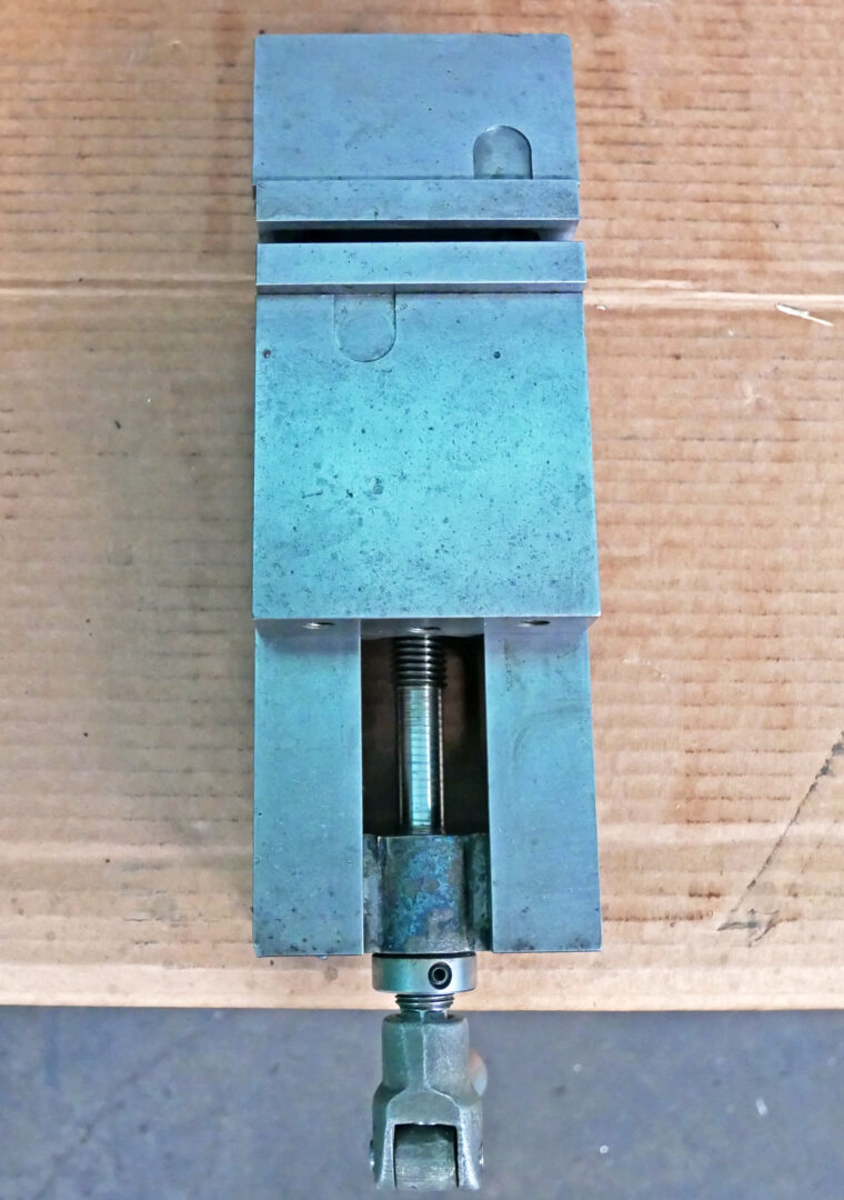 Kurt #PT400, 4" Heavy-Duty Pull-Type Machine Vise, 4" Jaw Width - Image 2