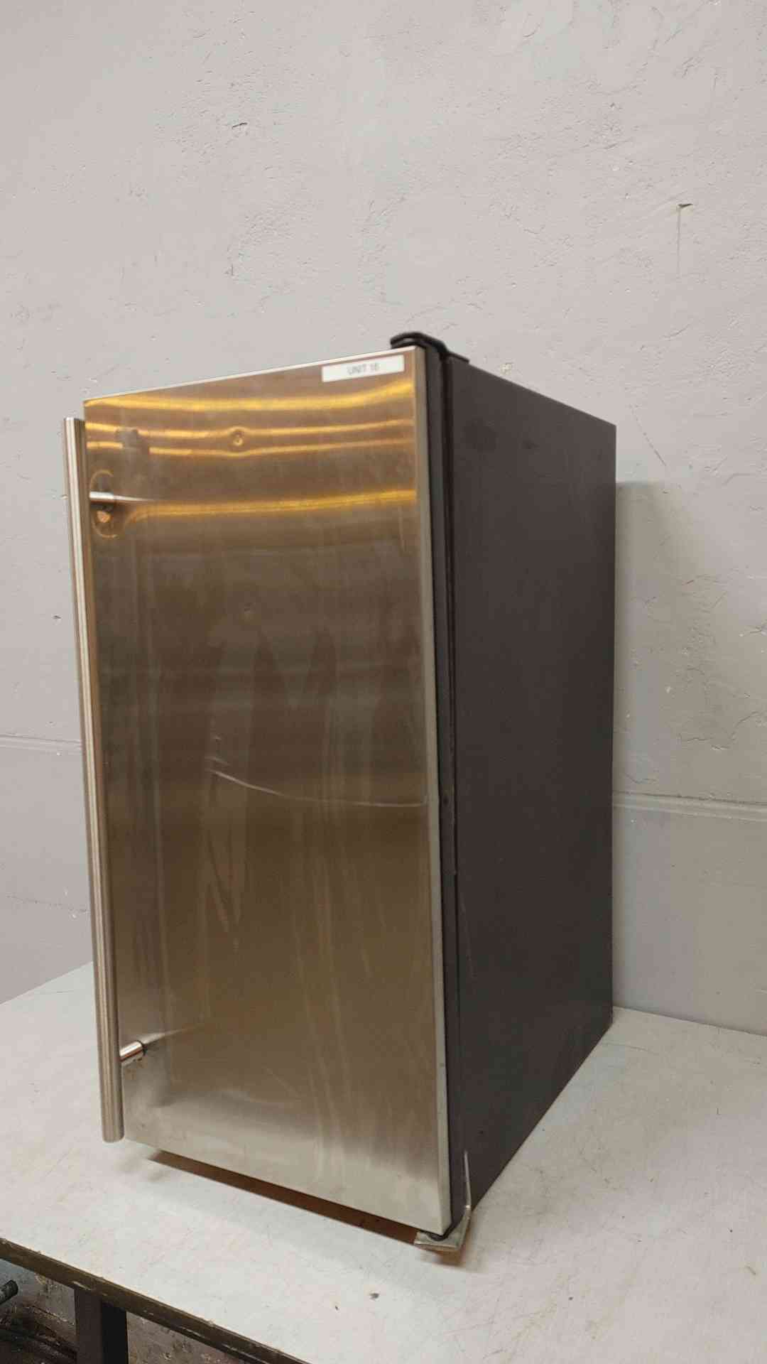 U-Line #U-ADA15IMS-00A, 15" ADA Series Ice Maker, 115 V., 2.5A, 1PH - Image 2