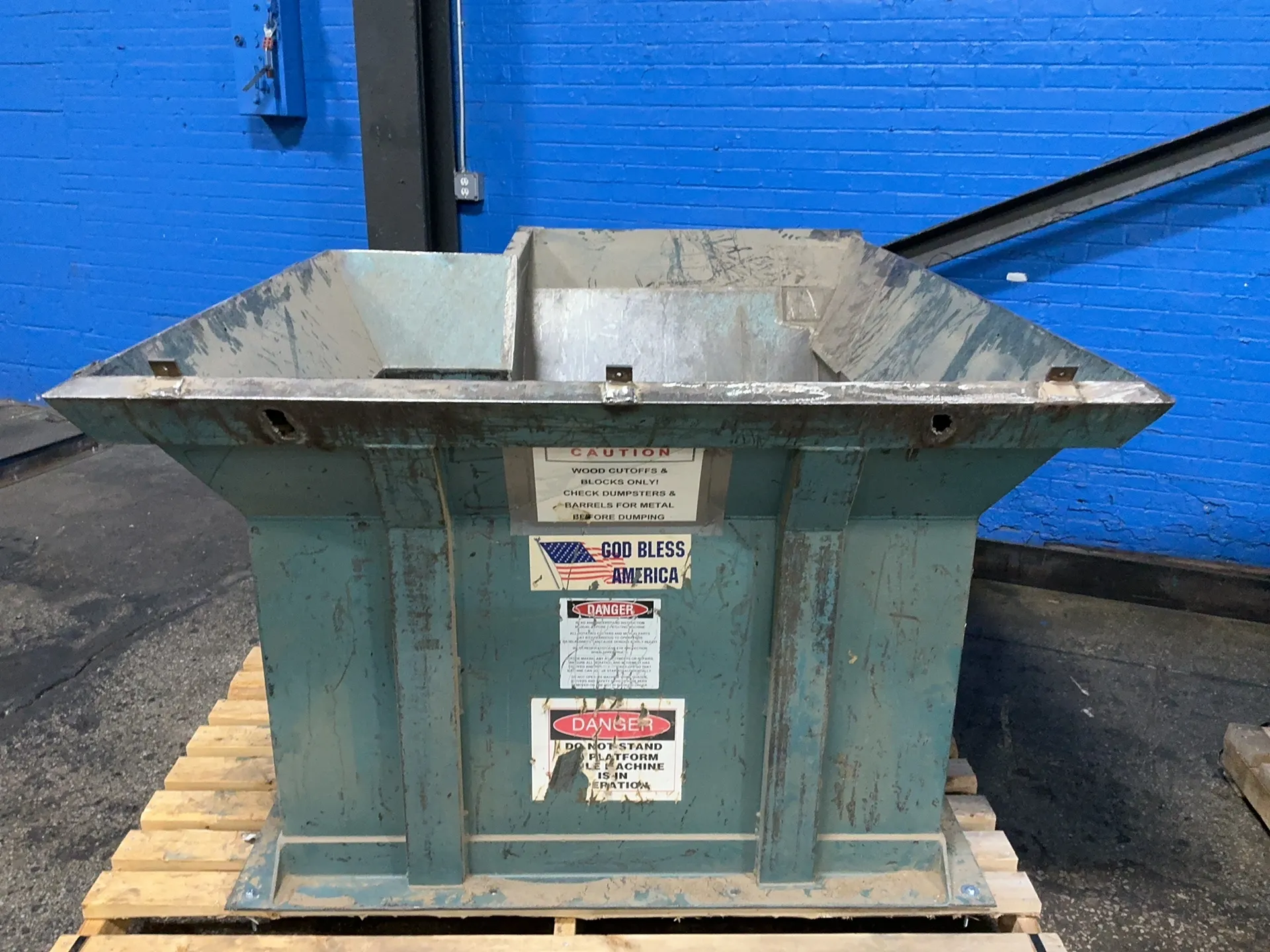 Vecoplan #VAZ 120/105, Shaft Shredder, 15 KW, 1750 RPM, 1995 - Image 4