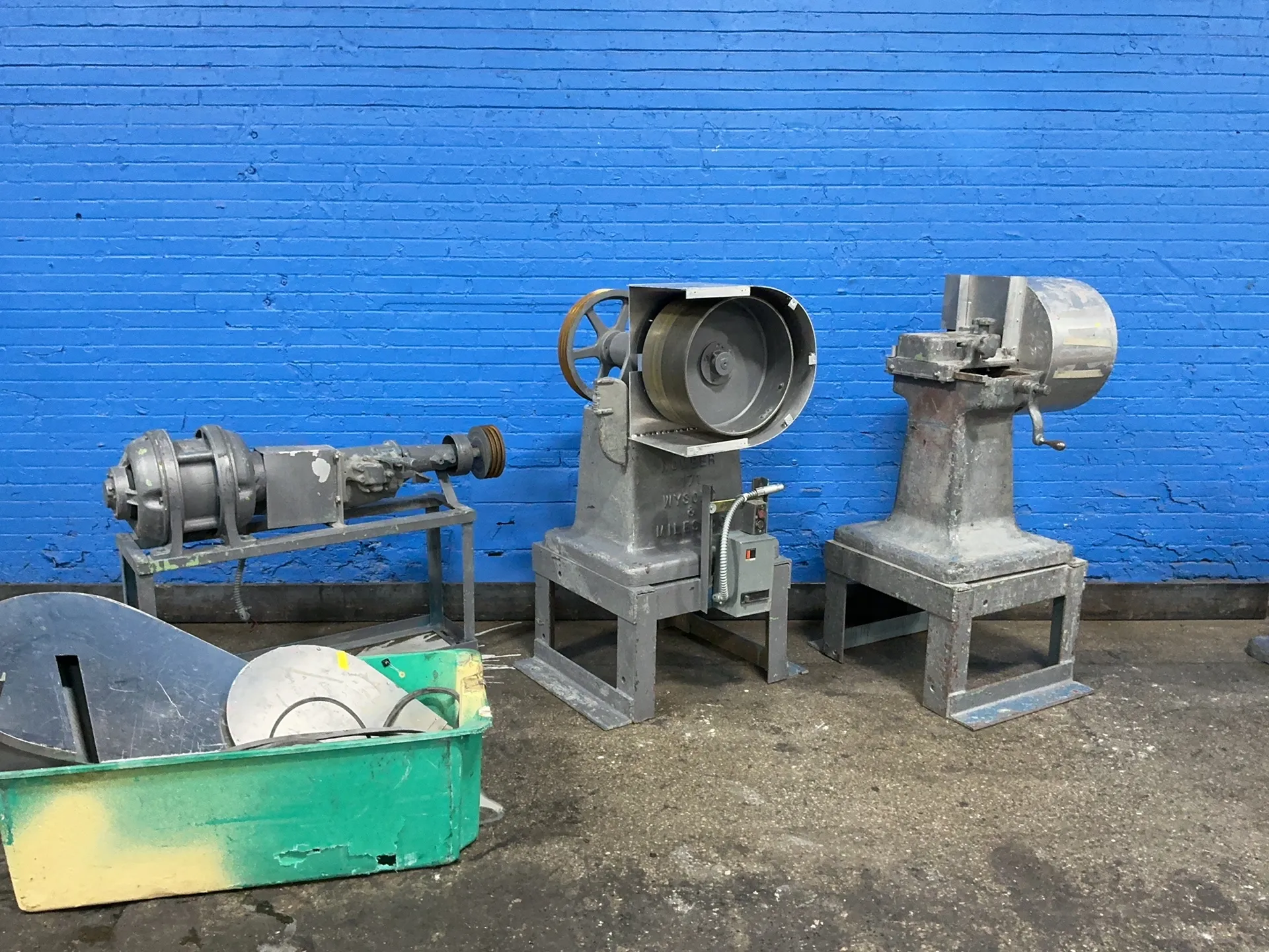 Wysong & Miles #171, Stroke Sander - Image 3