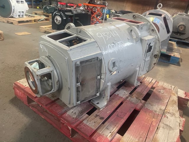 125 HP 1800 RPM General Electric, Frame 407ATD, DPFVBB, 500 VA, 300/150 VF - Image 2