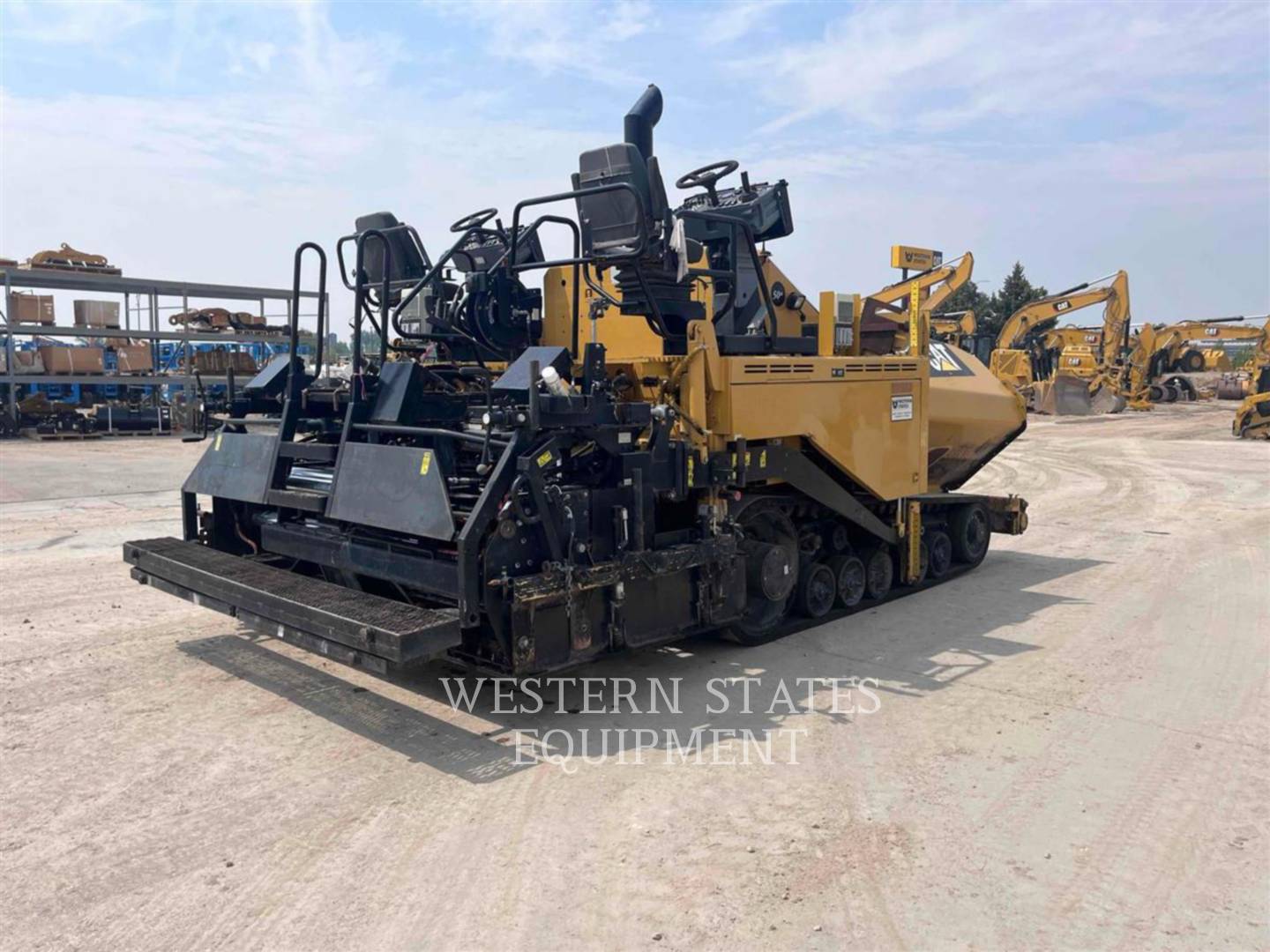Caterpillar AP1055E, Asphalt Paver, 4230 hours, S/N: TJF00301, 2013 - Image 2