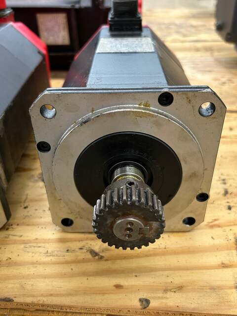 1.4 kW GE Fanuc #A06B-0128-B575 #7008, Alpha 6/3000 AC Servo Motor, 6 Nm Stall Torque, 114 Volts, 7.5 Amps - Image 2
