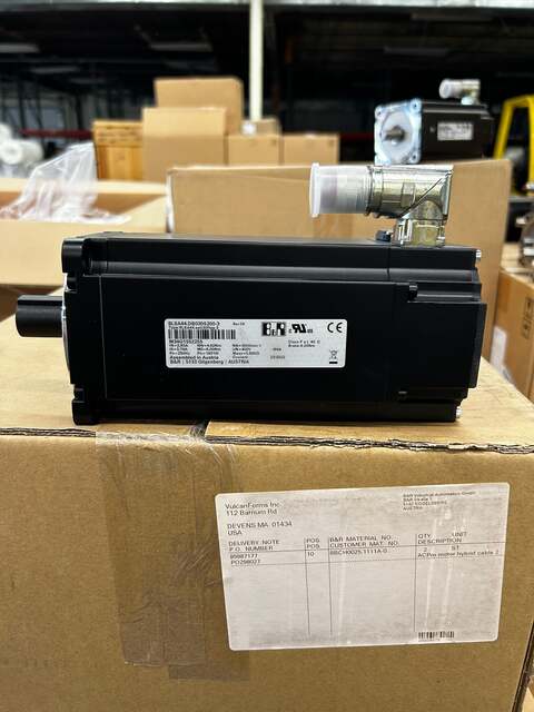 1.45 kW B & R #8LSA44.DB030S200-3, Synchronous Servo Motor, 4.62 Nm Torque, 400 Volts, 2.8 Amps, IP64, w/ - Image 2