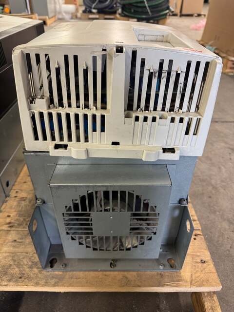 90 kW ABB #ACS800-U11-0120-5, acs800 regenerative line supply uni, w/ AE50-40 4 Pole Contactor - Image 6