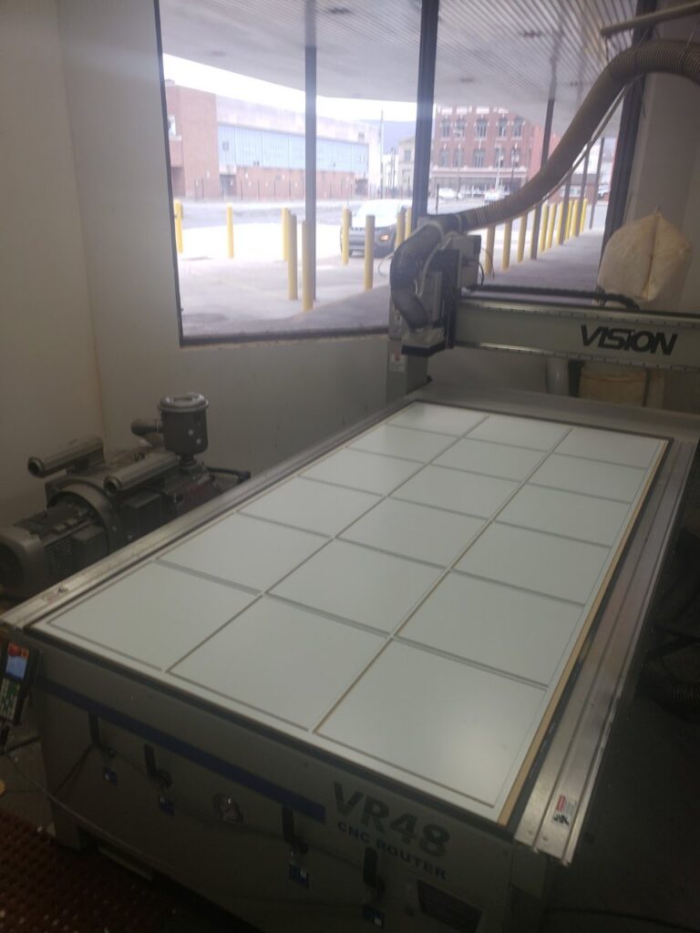 Vision #VR48, CNC router with Becker vacuum pump, 4' x 8', 48" X, 96" Y, 12" Z, 3 HP, vacuum table - Image 3