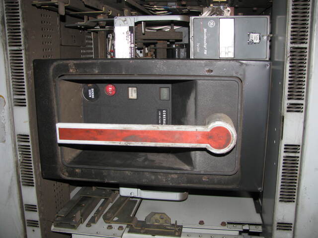 1600 Amps, General Electric #AKR9D-50, air circuit breaker - Image 1