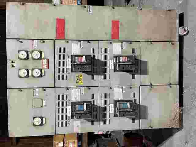 2000 Amps, ITE #K1600, DC circuit breaker, 250 Volts (4 available) - Image 1