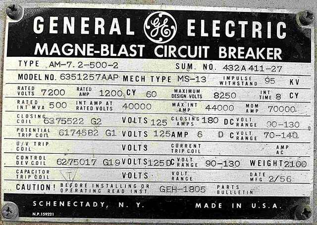 1200 Amps, General Electric #AM-7.2-500-2, air circuit brea, 7200 Volts, Magne-Blast (3 available) - Image 2