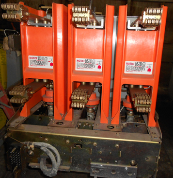 1200 Amps, General Electric Power Vac #VBI-4.16-250-0, vacuum circuit breaker, 4,760 Volts (5 available) - Image 3