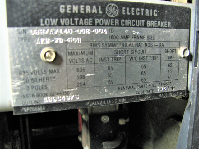 3200 Amps, General Electric #AKD-8, indoor switchgear unit, 635 Volts, electrically operated, (2) 3200 Amp - Image 4