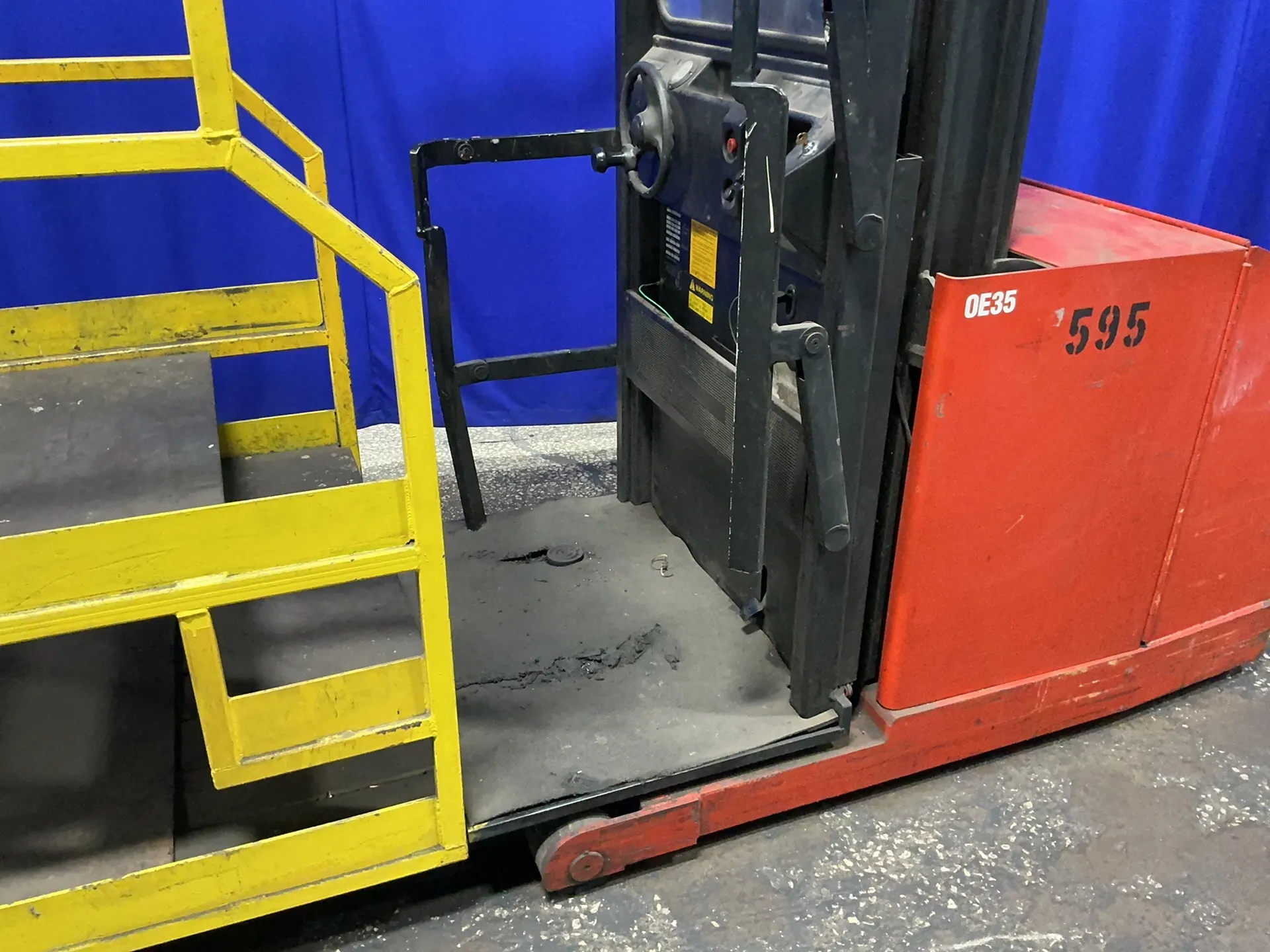 3,000 LB. BT Prime Movers #0E35, Stand-Up Forklift, 95" Mast - Image 4