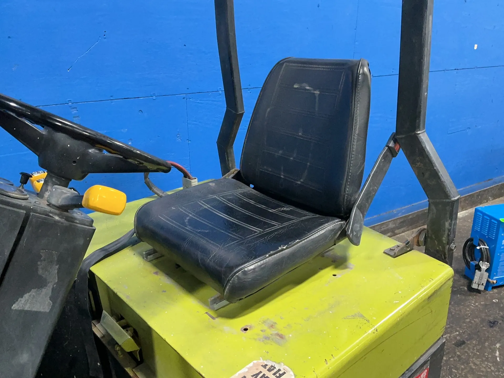 2,350 LB. Clark Equipment #TM12, Electric Forklift, 36 V, AS IS - Image 5