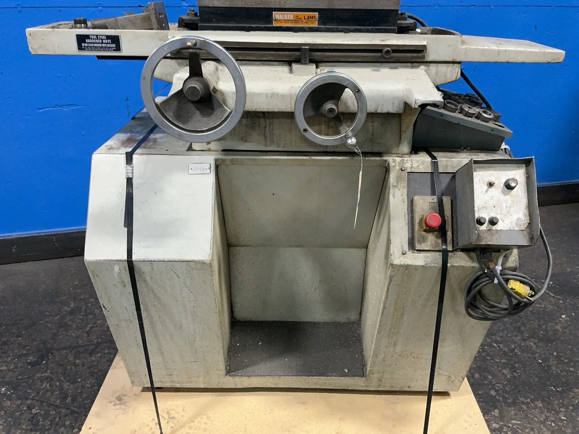 6" X 18" Harig #618, Horizontal Surface Grinder, 1.5 HP, 3425/2800 RPM, 3/60/50/208-230/460 - Image 3