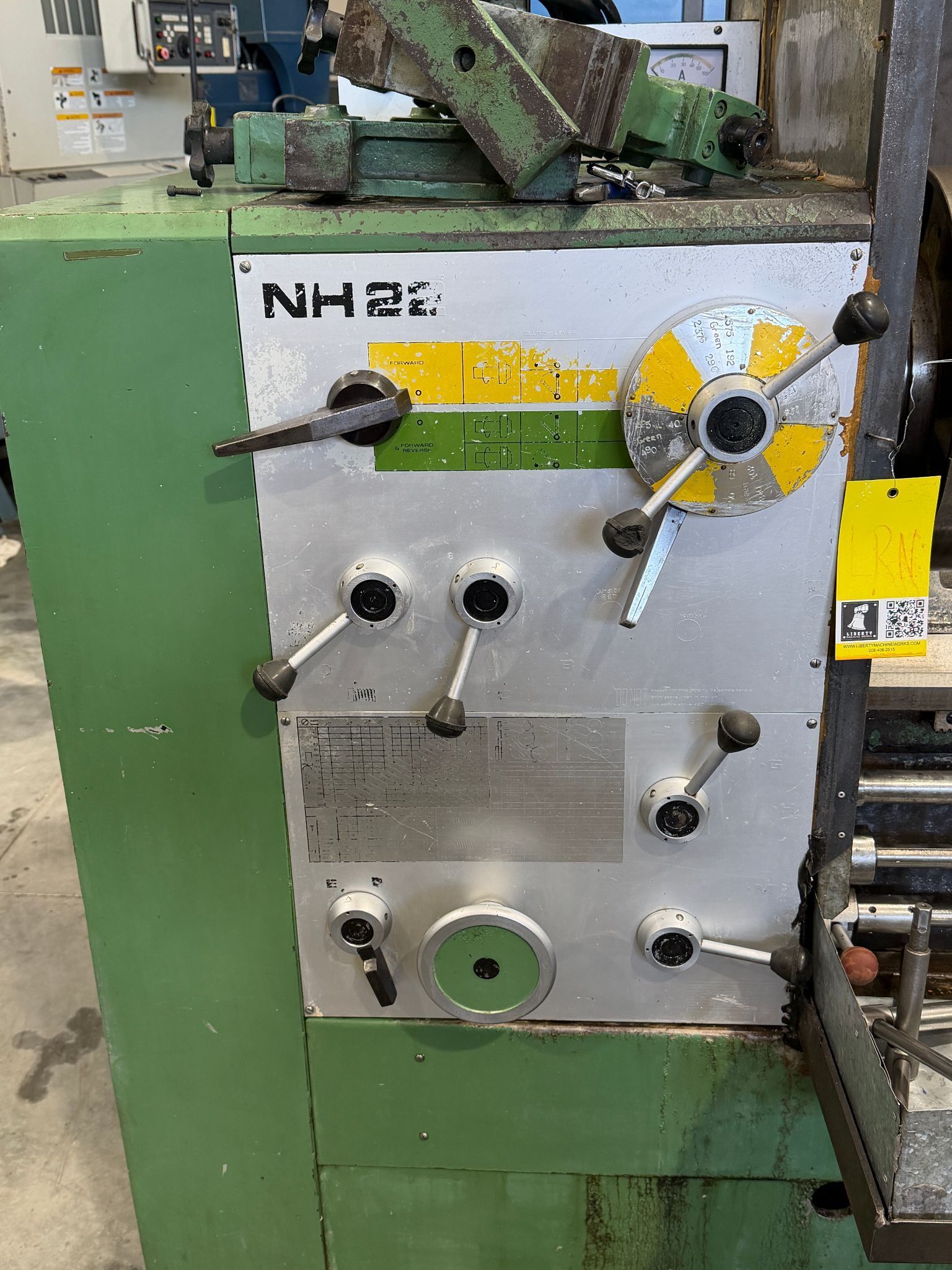 19.6" x 39.3" HMT #NH22, manual lathe, 15 HP, 2040 RPM - Image 2