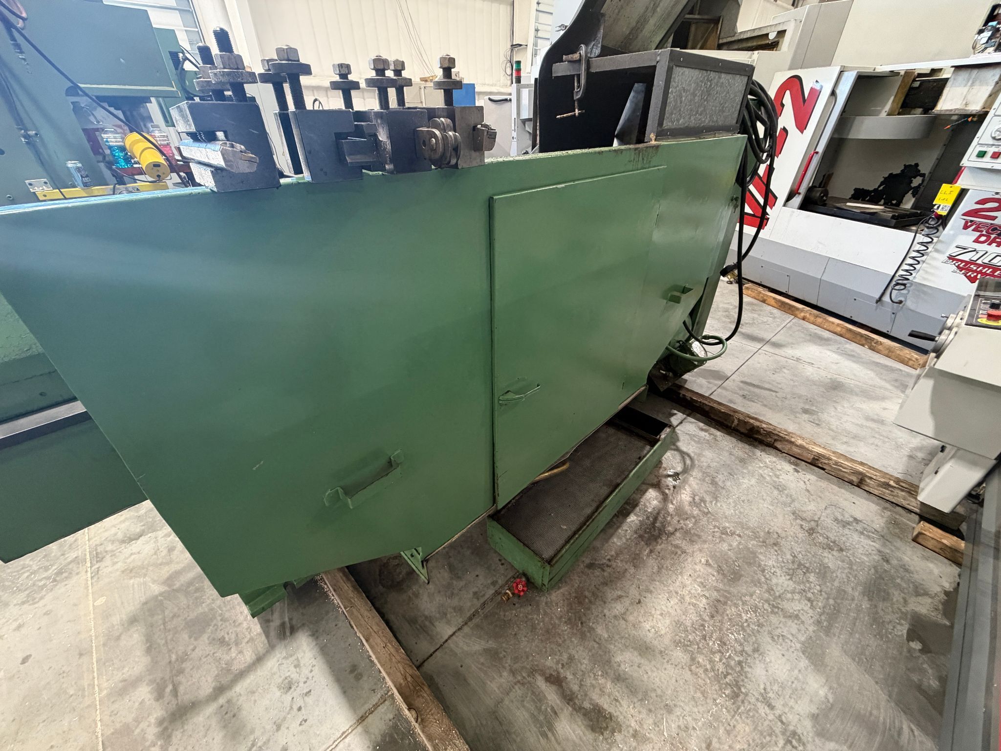 19.6" x 39.3" HMT #NH22, manual lathe, 15 HP, 2040 RPM - Image 10