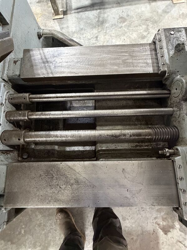 3" Ceruti #AL3, horizontal boring mill, 36" x 36" table, 6 RPM - Image 4