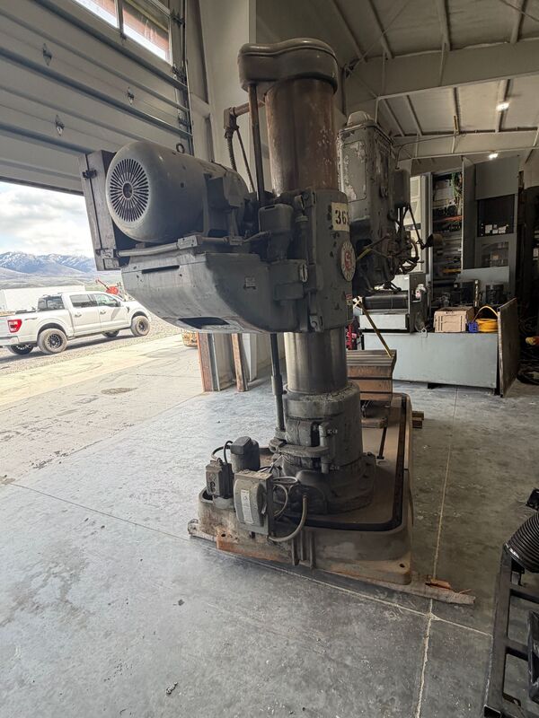 Cincinnati radial drill - Image 5
