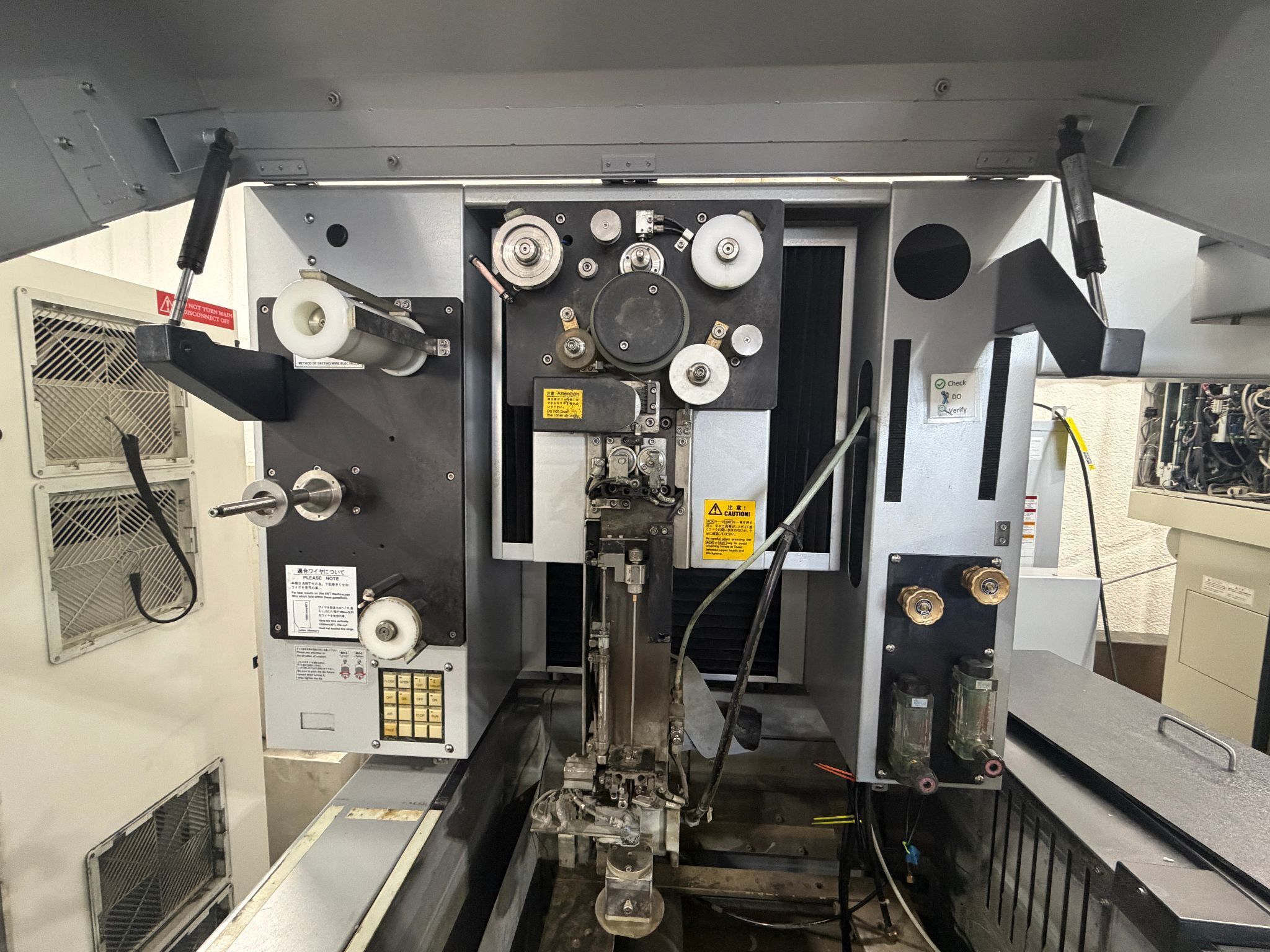 Sodick #VZ300L LN2W wire Electrical Discharge Machine, 85" L x 28" W x 71" H tank, 2015 - Image 4