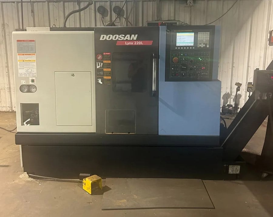 Daewoo Doosan #Lynx-220LC, Fanuc i Series Control, 20" swing, 3-jaw 8" chuck, 2.6" bar, 2012 - Image 1