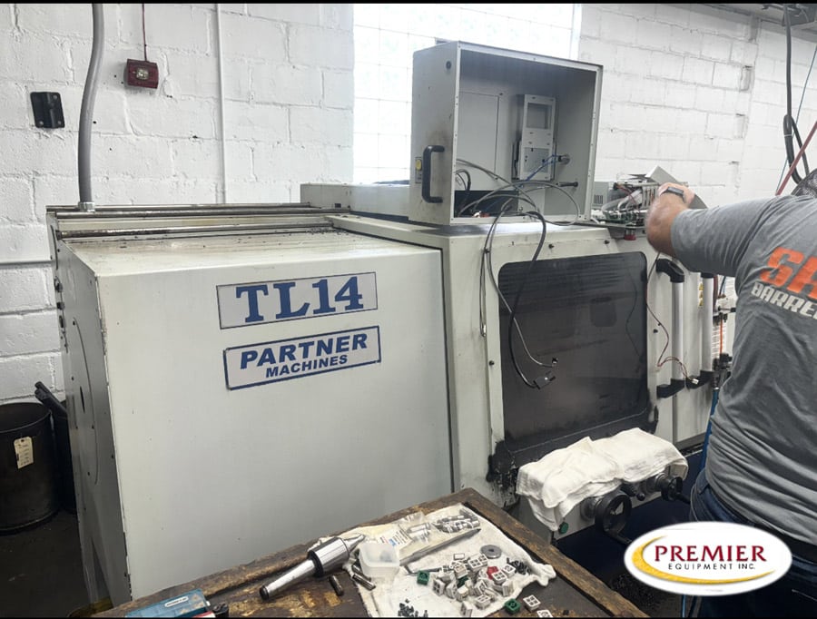 Milltronics #ML-40/40, CNC engine lathe, Milltronics Centurion Control, 14" swing, 7.8" swing over cross - Image 1
