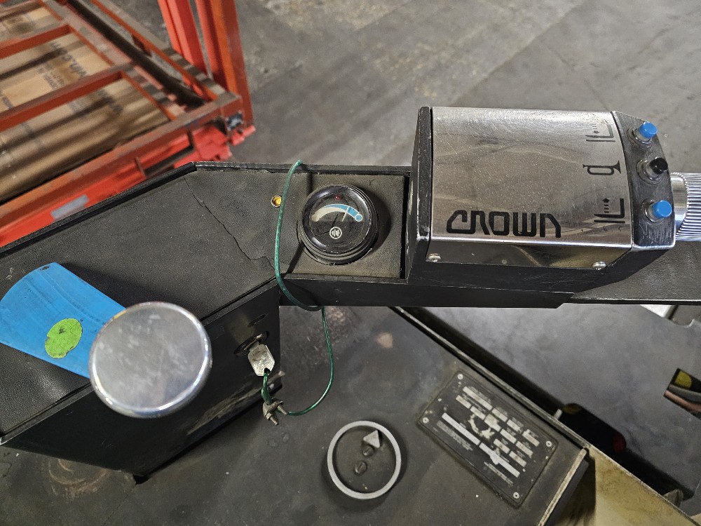 6000 lb. Crown #60PR-27-3, forklift, 4' forks - Image 5