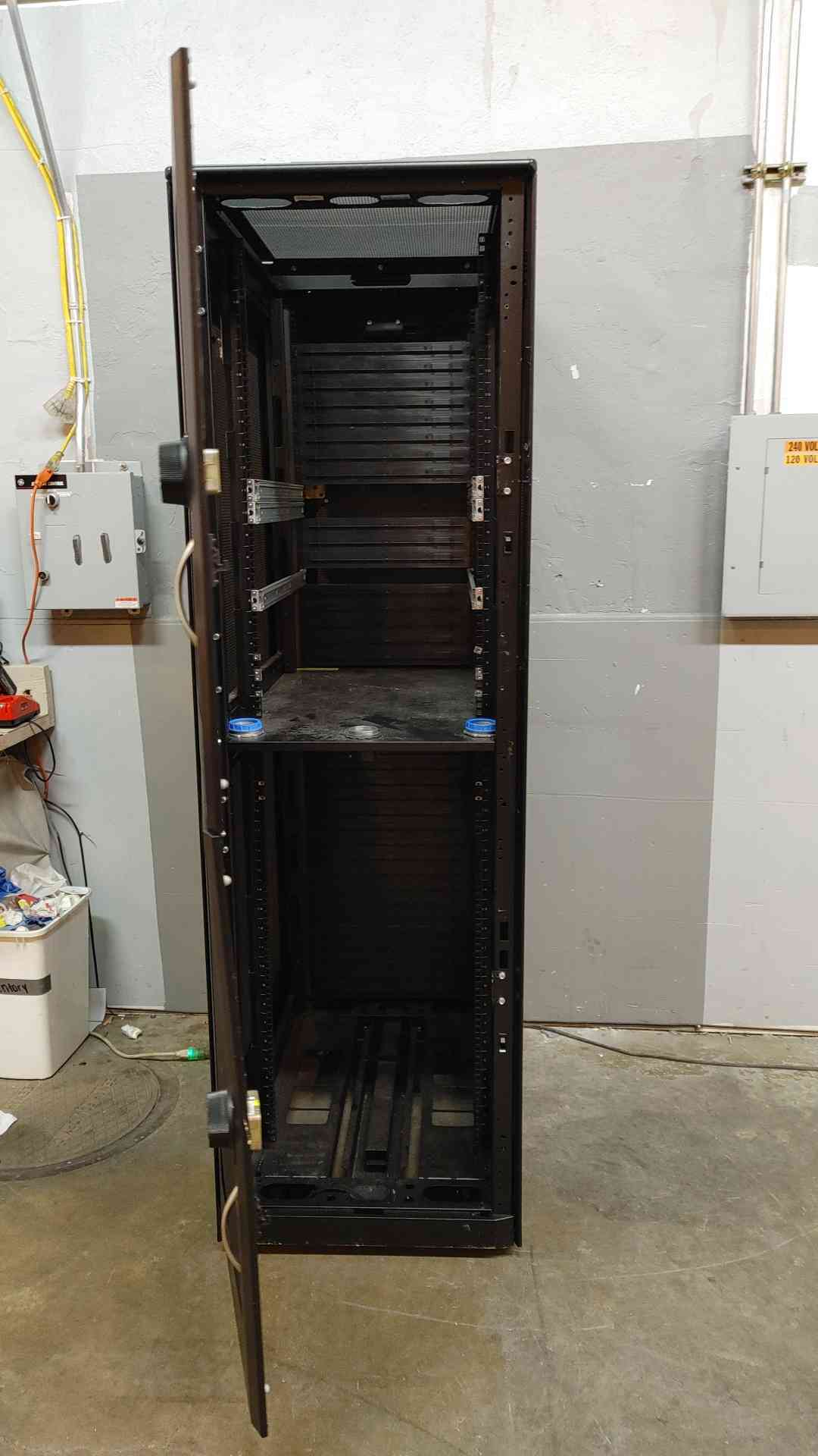wright line 42u split compartment c, 42" L x 25" width x 85" H - Image 6