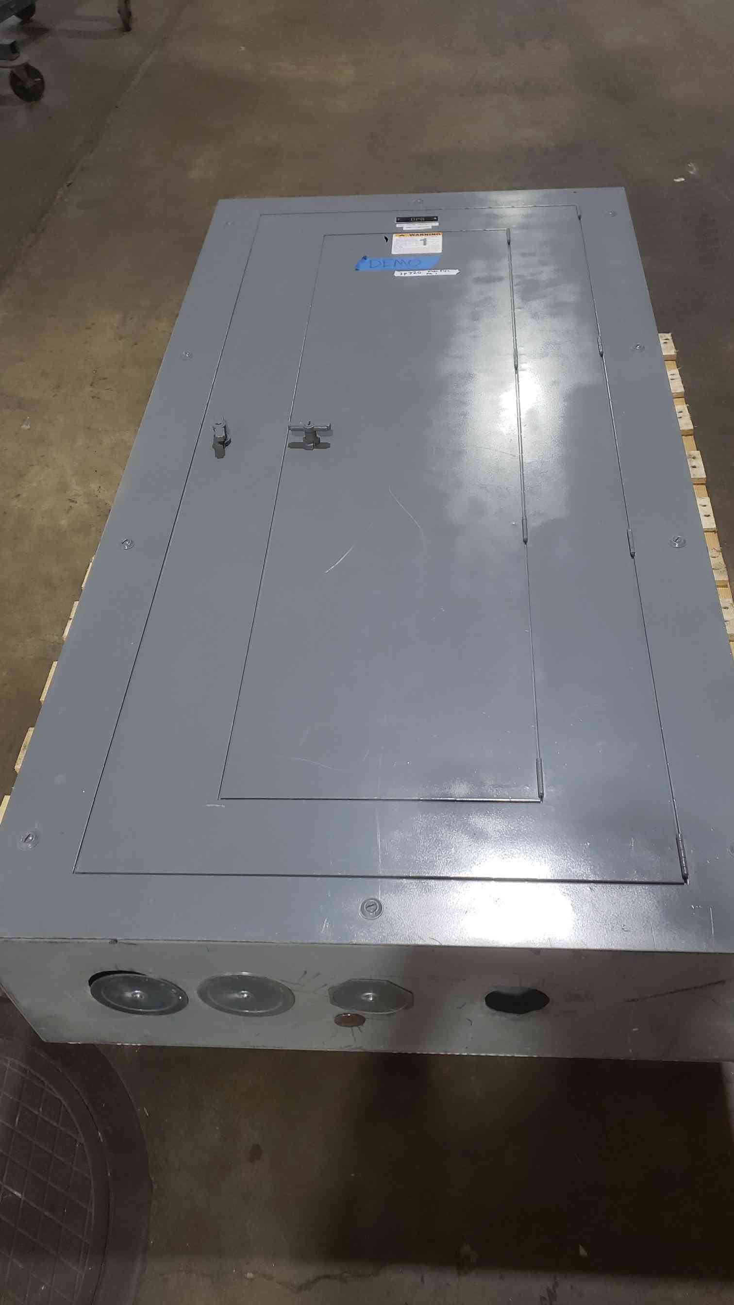 800 Amp. General Electric Panelboard, 277/480V, 3PH, 4W - Image 2