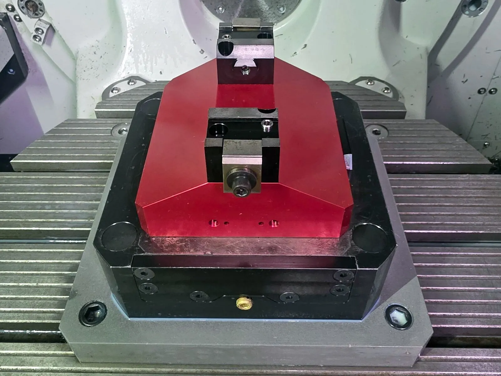 Daewoo Doosan #DVF-5000, 5-Axis CNC Vertical Machining Center, 25" X, 18" Y, 16" Z, 42 HP, 18000 RPM, 120 - Image 5