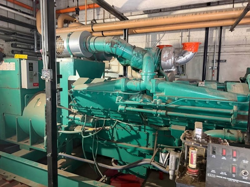 1250 KW Cummins #1250DFLC Diesel generator set, #KTA50G3 engine, skid mount, 870 hr, warranty - Image 5