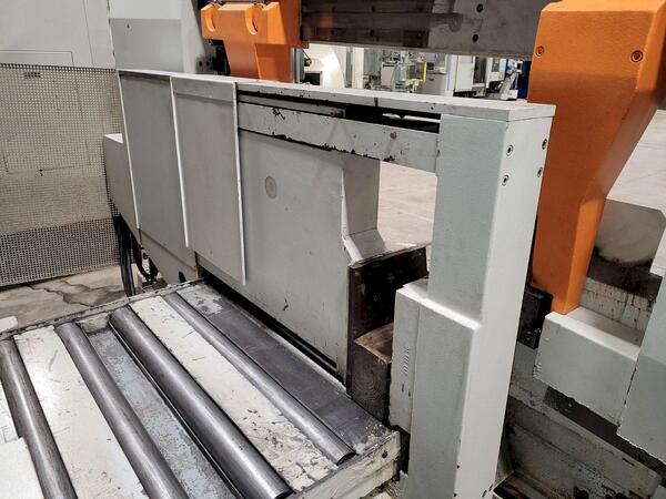 26" x 41" Kasto #HBA-A6X10, fully automatic horizontal band saw, 369" x 2.5" x .006" blade, 2000 - Image 9