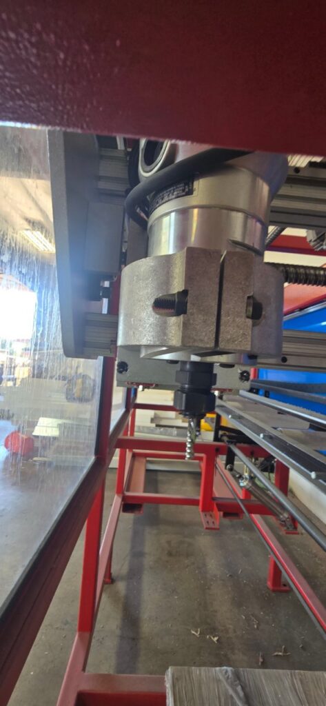 Custom Machine Motioneering #Patriot-3500, CNC single bay vinyl router, less than 100 hours, 2024 - Image 3
