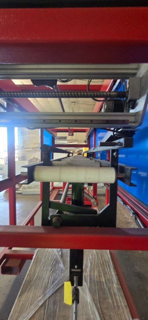 Custom Machine Motioneering #Patriot-3500, CNC single bay vinyl router, less than 100 hours, 2024 - Image 8