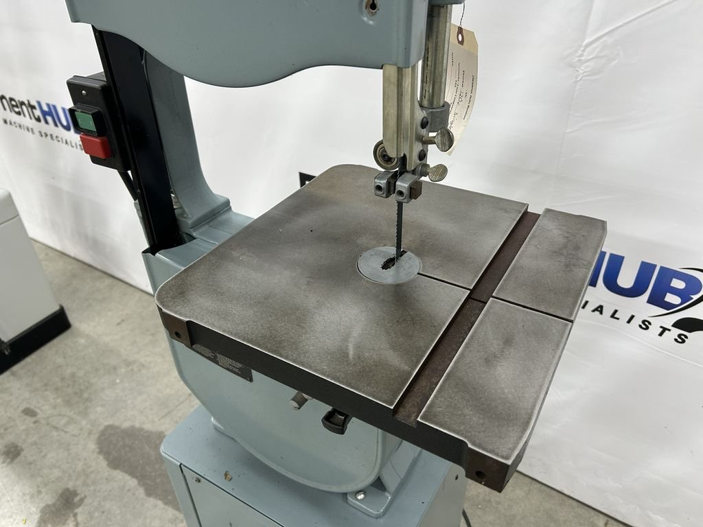 14" Delta #28-203, vertical band saw, 14" x 14" table, 3/4 HP, 1/8" to 3/4" blafde width, 115 V. - Image 4