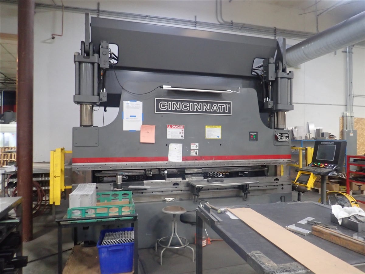 175 Ton, Cincinnati #Proform-175PF-10, CNC hydraulic press brake, 12' overall, ISB laser curtains, 2014 - Image 2