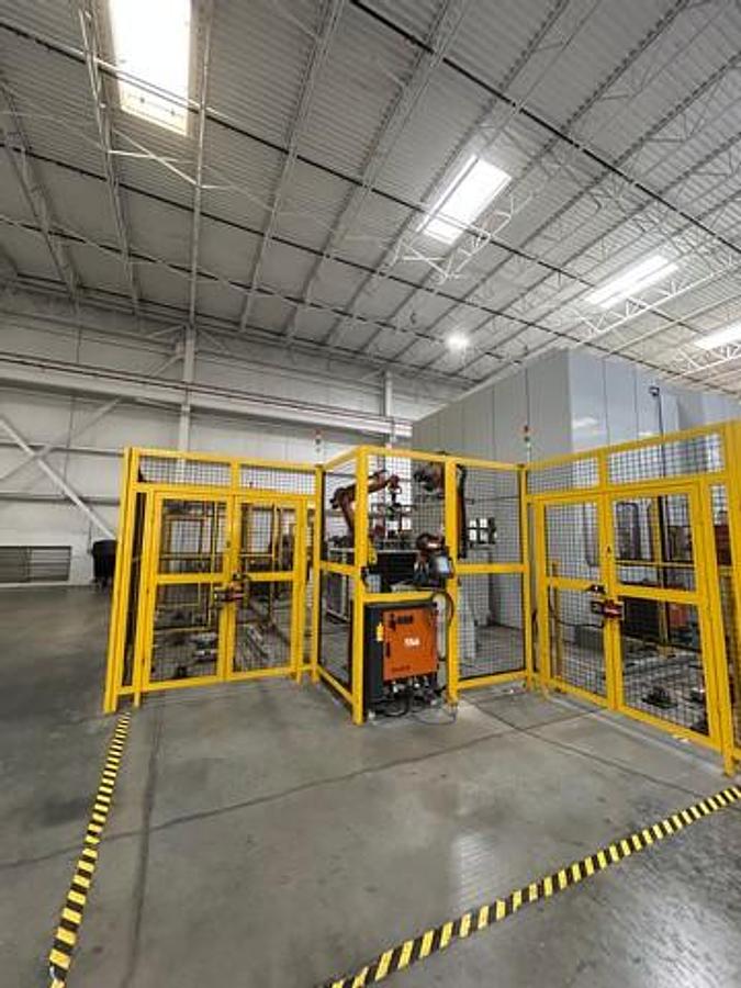 Kuka, KR 270 R2700, 6-Axis Robot, 270 kg Payload, 106" Reach, KRC4 Controller, Teach Pendant, 2018 (8 - Image 1