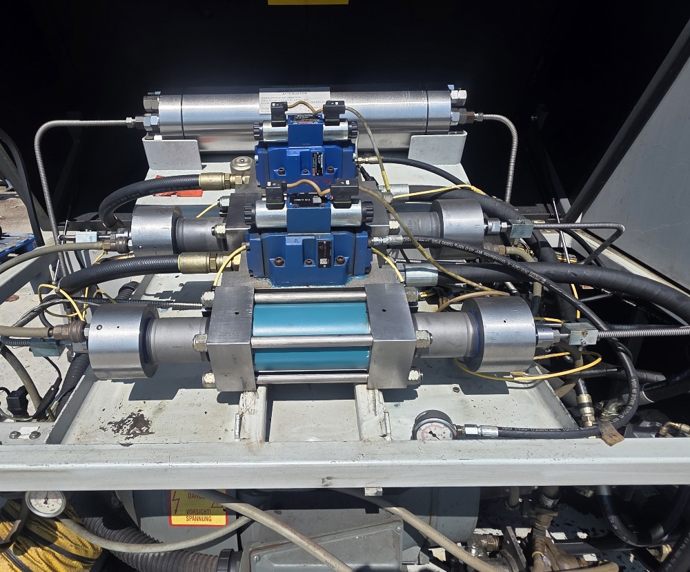 Flow #20XWD-60, Waterjet Intensifier Pump Complete Unit, 60,000 PSI - Image 5