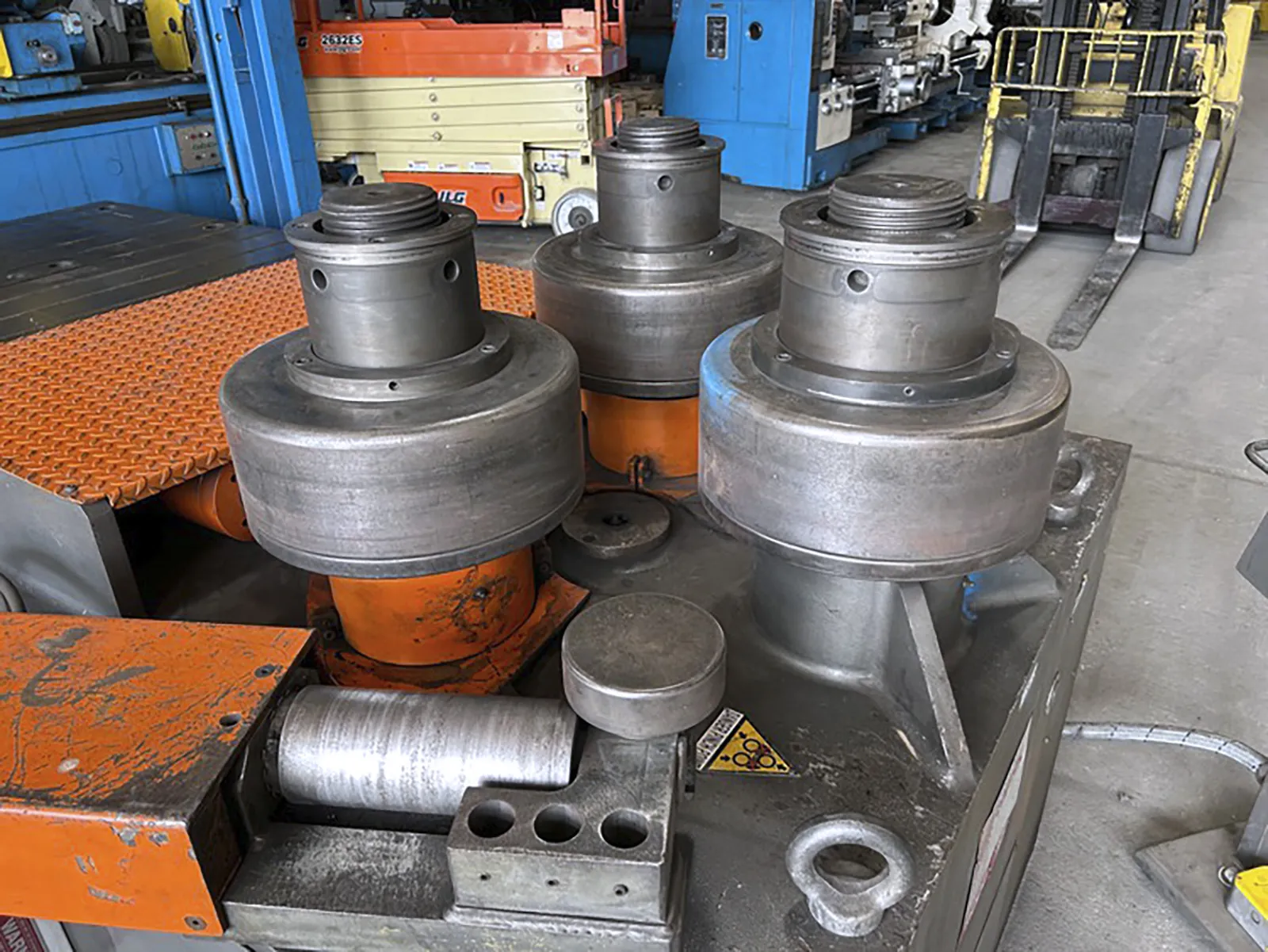 4" x 1/2" Comac #308HV4, Angle Bending Roll, 15.4" diameter roll, 4.75" diameter shaft, 20 HP, 2011 - Image 5