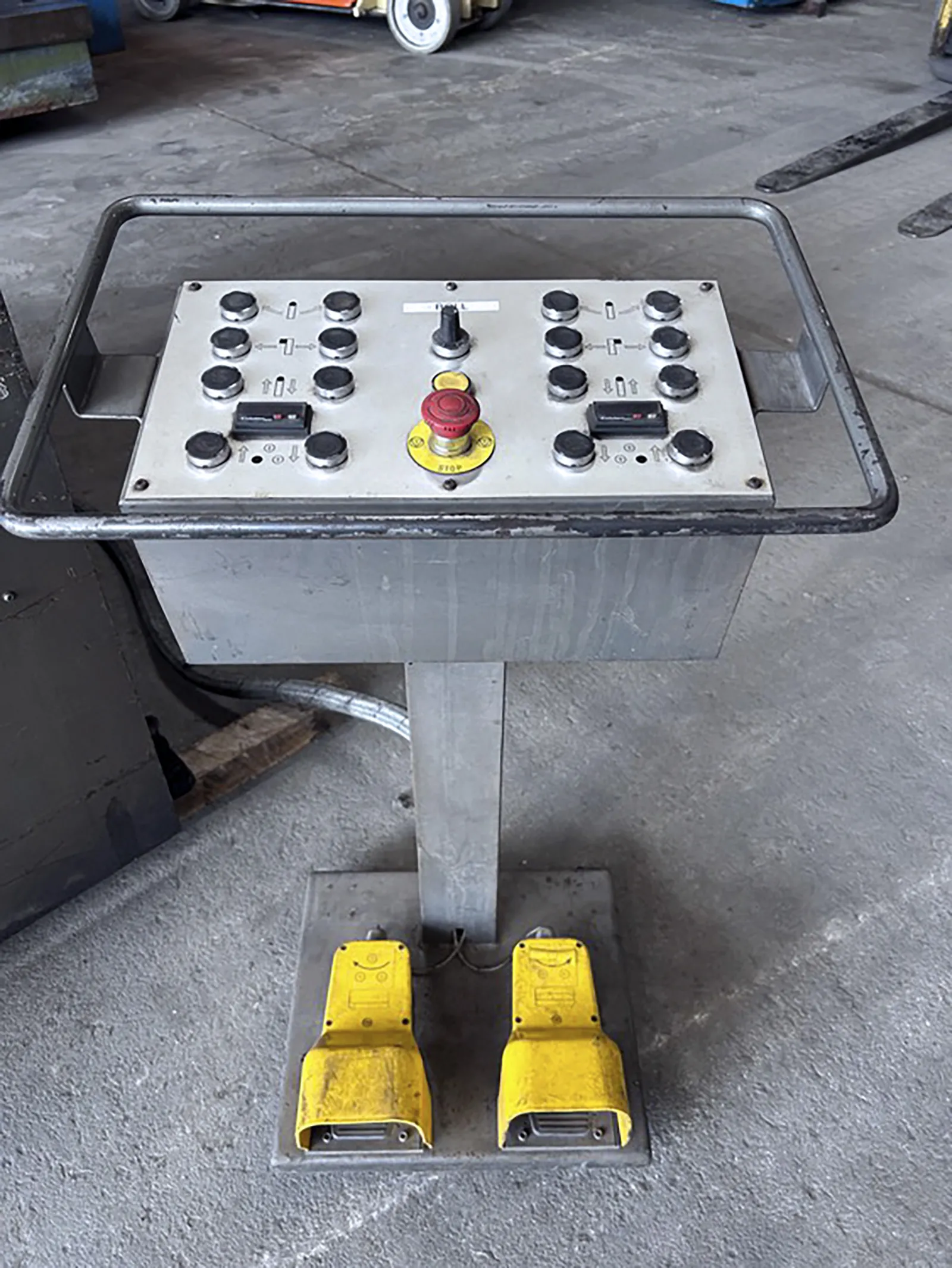 4" x 1/2" Comac #308HV4, Angle Bending Roll, 15.4" diameter roll, 4.75" diameter shaft, 20 HP, 2011 - Image 9